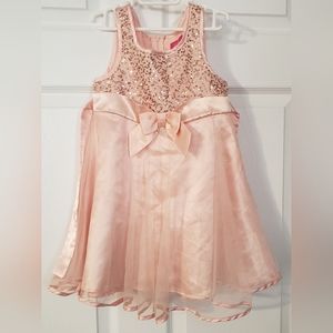 Girls dress